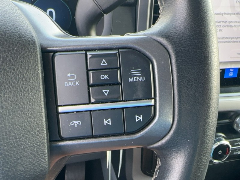 Ford F-150 Vehicle Full-screen Gallery Image 21