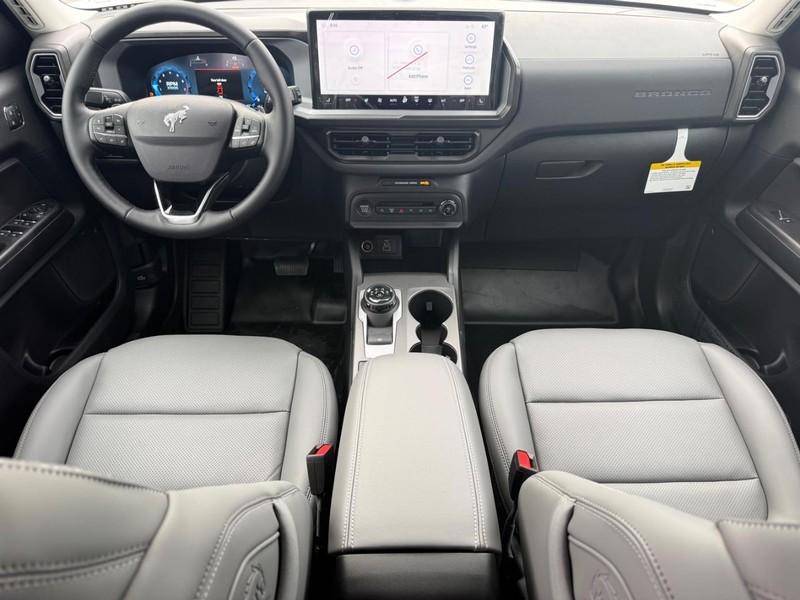 Ford Bronco Sport Vehicle Full-screen Gallery Image 6