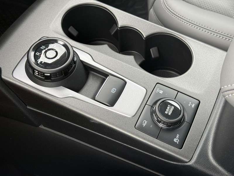 Ford Bronco Sport Vehicle Full-screen Gallery Image 13