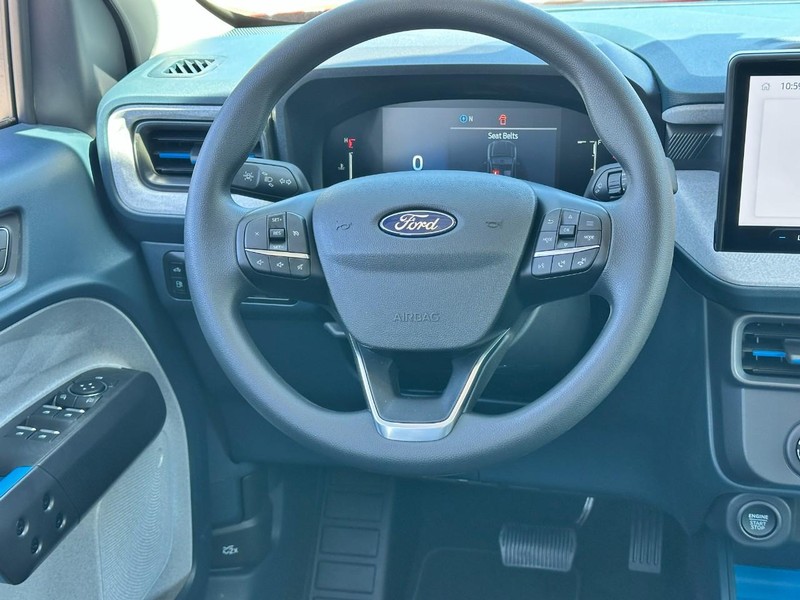 Ford Maverick Vehicle Full-screen Gallery Image 6