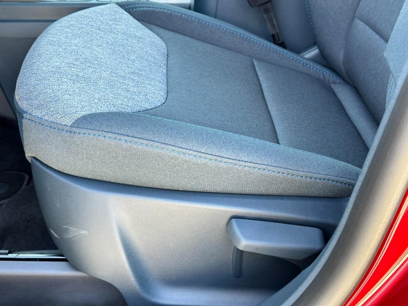 Ford Maverick Vehicle Full-screen Gallery Image 10