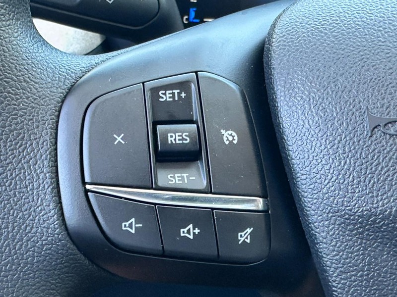 Ford Maverick Vehicle Full-screen Gallery Image 11