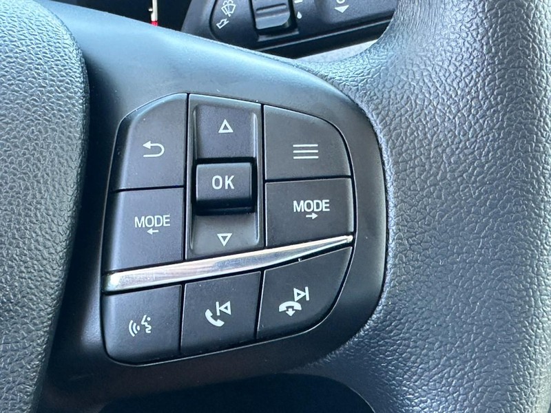 Ford Maverick Vehicle Full-screen Gallery Image 12