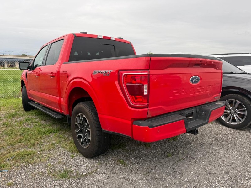 Ford F-150 Vehicle Full-screen Gallery Image 3