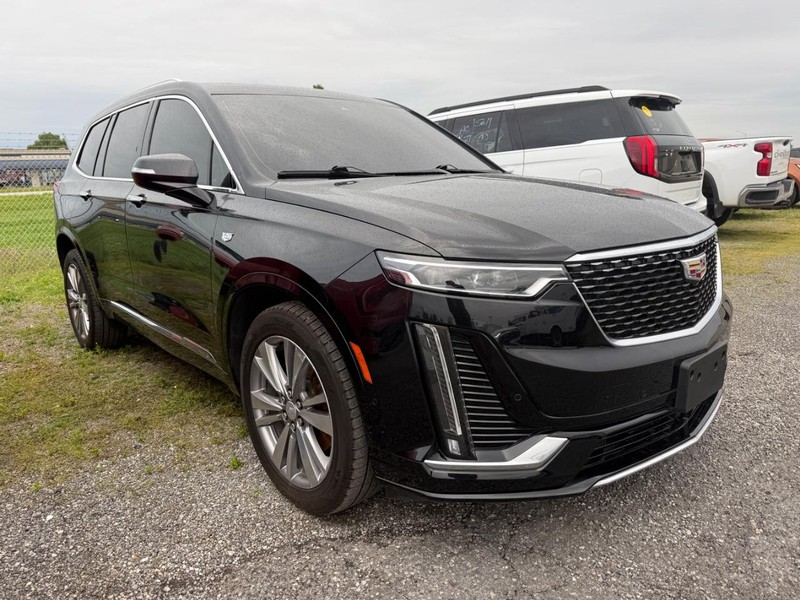 Cadillac XT6 Vehicle Full-screen Gallery Image 05