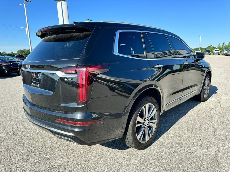 Cadillac XT6 Vehicle Full-screen Gallery Image 7