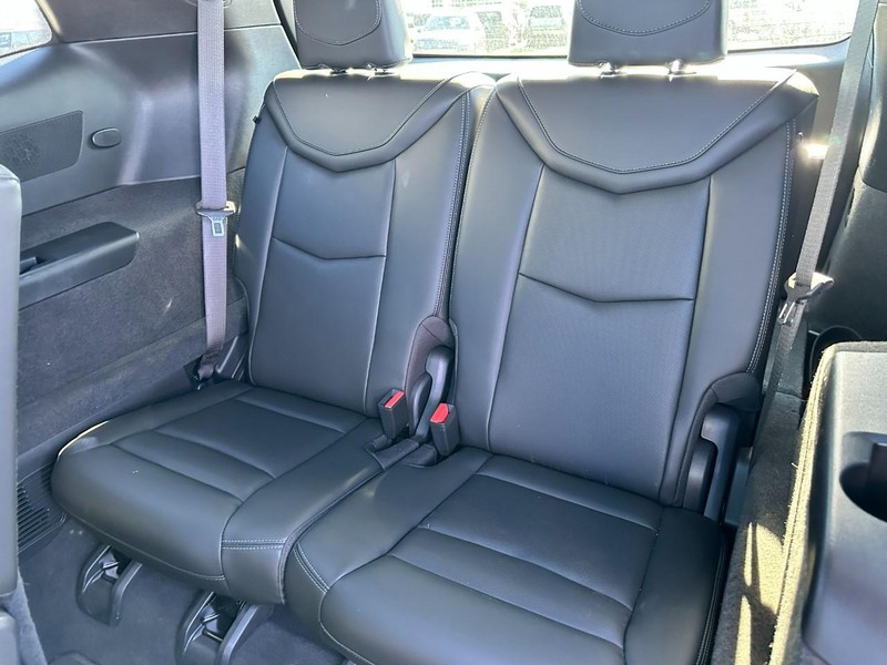 Cadillac XT6 Vehicle Full-screen Gallery Image 11