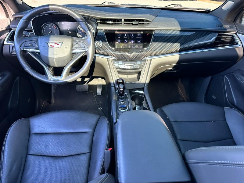 Cadillac XT6 Vehicle Full-screen Gallery Image 13