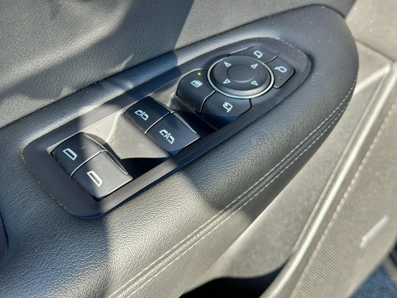 Cadillac XT6 Vehicle Full-screen Gallery Image 18