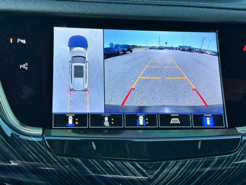 Cadillac XT6 Vehicle Full-screen Gallery Image 25