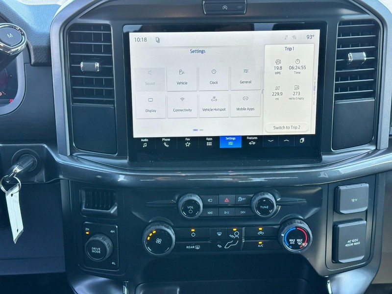 Ford F-150 Vehicle Full-screen Gallery Image 7