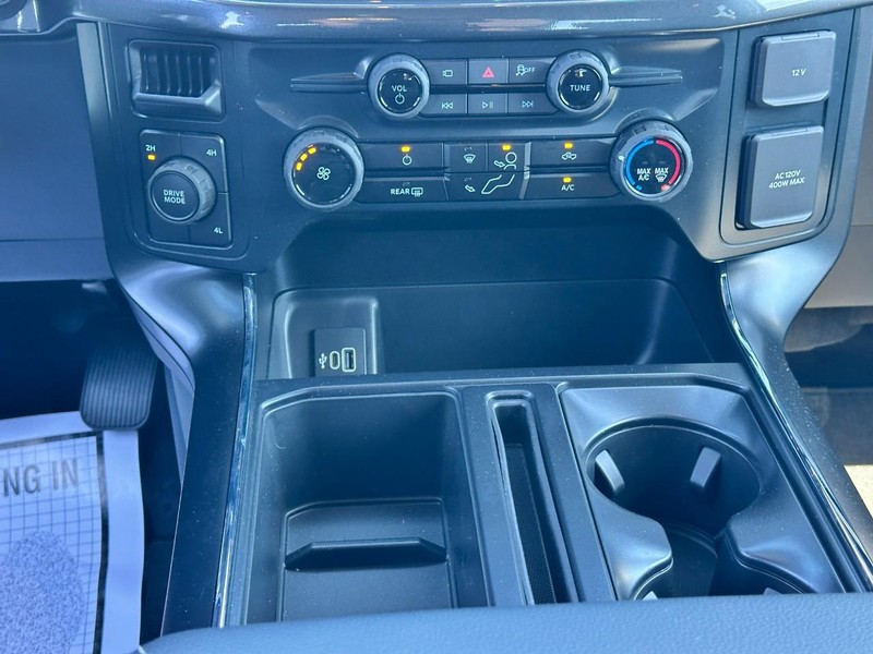 Ford F-150 Vehicle Full-screen Gallery Image 8
