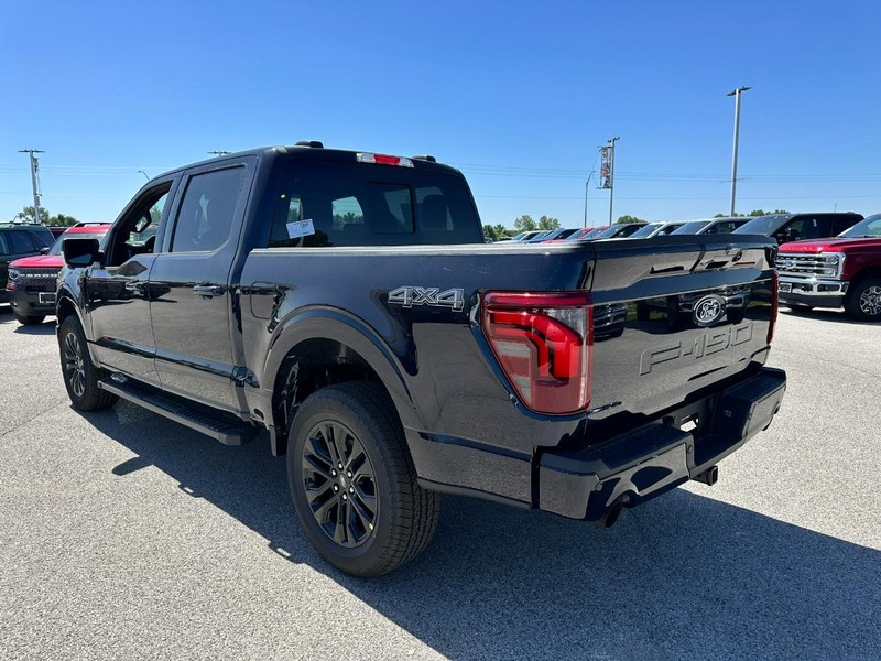 Ford F-150 Vehicle Full-screen Gallery Image 3