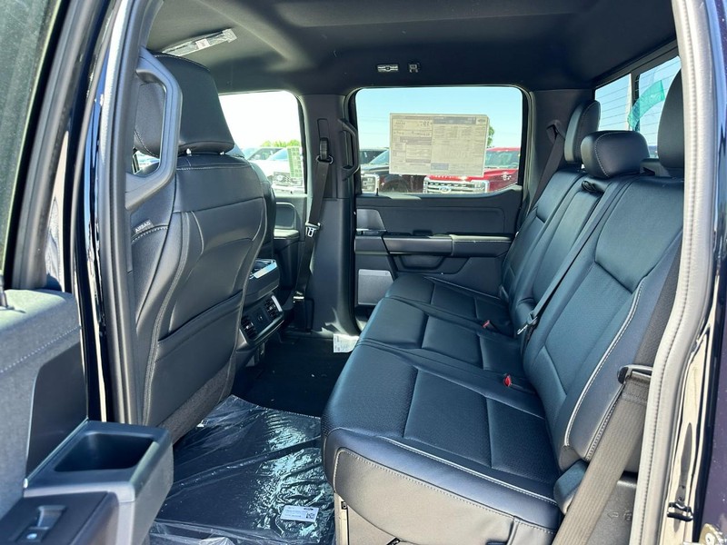 Ford F-150 Vehicle Full-screen Gallery Image 4