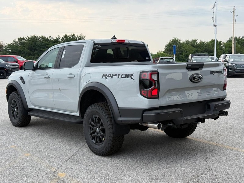 Ford Ranger Vehicle Full-screen Gallery Image 3