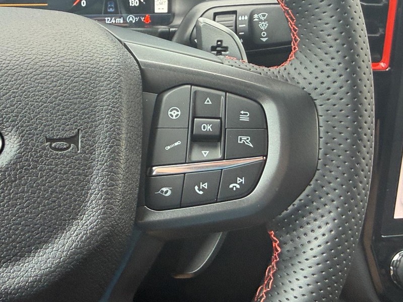 Ford Ranger Vehicle Full-screen Gallery Image 9