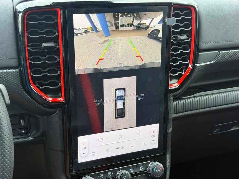 Ford Ranger Vehicle Full-screen Gallery Image 12