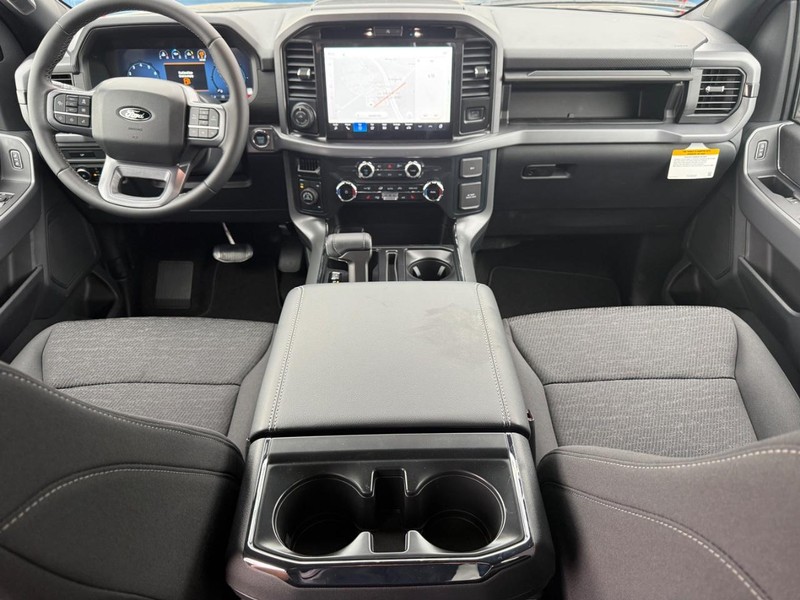 Ford F-150 Vehicle Full-screen Gallery Image 6
