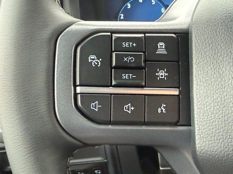 Ford F-150 Vehicle Full-screen Gallery Image 8