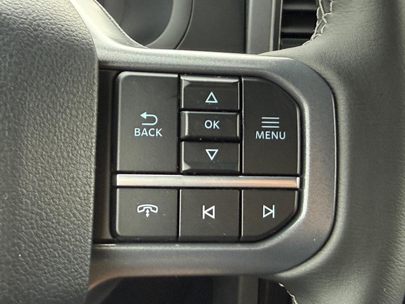 Ford F-150 Vehicle Full-screen Gallery Image 9