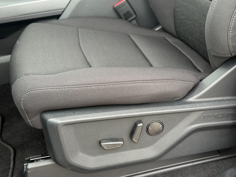 Ford F-150 Vehicle Full-screen Gallery Image 20