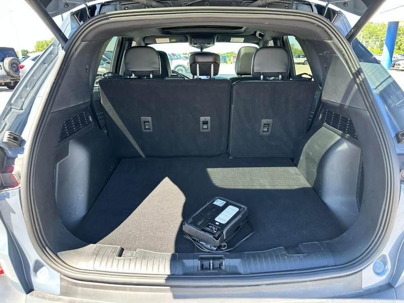 Ford Escape Vehicle Full-screen Gallery Image 5