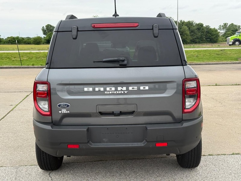 Ford Bronco Sport Vehicle Full-screen Gallery Image 04