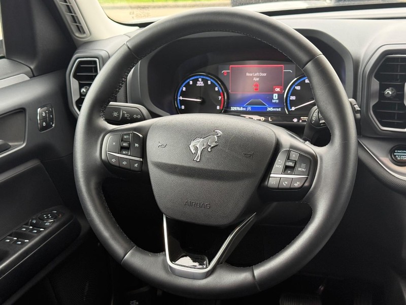 Ford Bronco Sport Vehicle Full-screen Gallery Image 12