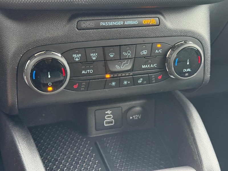 Ford Bronco Sport Vehicle Full-screen Gallery Image 18