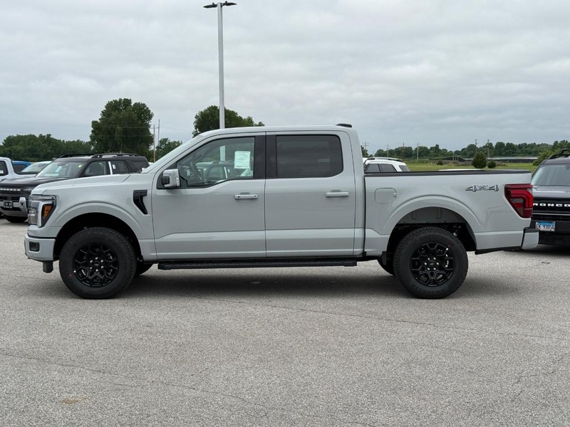 Ford F-150 Vehicle Full-screen Gallery Image 2
