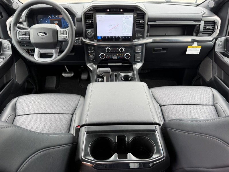 Ford F-150 Vehicle Full-screen Gallery Image 6