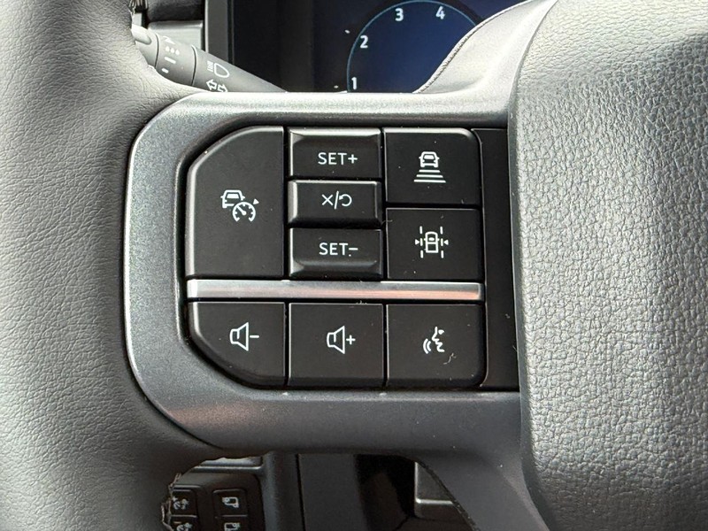 Ford F-150 Vehicle Full-screen Gallery Image 8