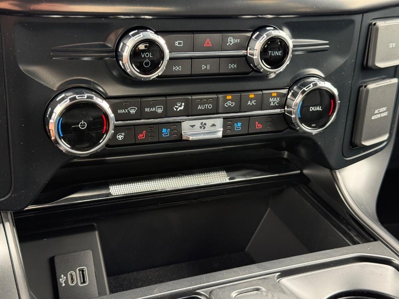Ford F-150 Vehicle Full-screen Gallery Image 14