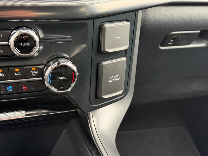 Ford F-150 Vehicle Full-screen Gallery Image 15