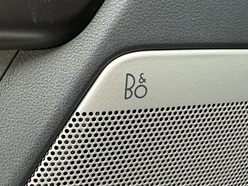 Ford F-150 Vehicle Full-screen Gallery Image 19