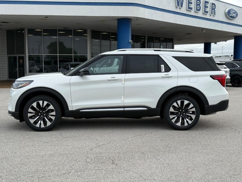 Ford Explorer Vehicle Full-screen Gallery Image 2