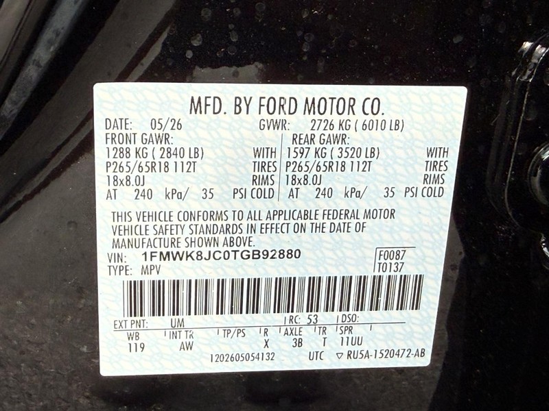 Ford Explorer Vehicle Full-screen Gallery Image 22