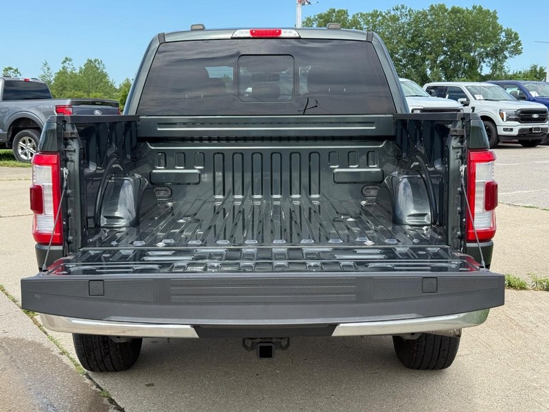 Ford F-150 Vehicle Full-screen Gallery Image 6