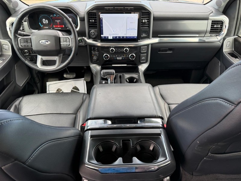 Ford F-150 Vehicle Full-screen Gallery Image 11