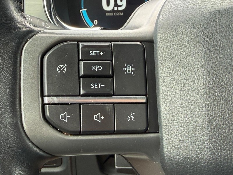 Ford F-150 Vehicle Full-screen Gallery Image 13