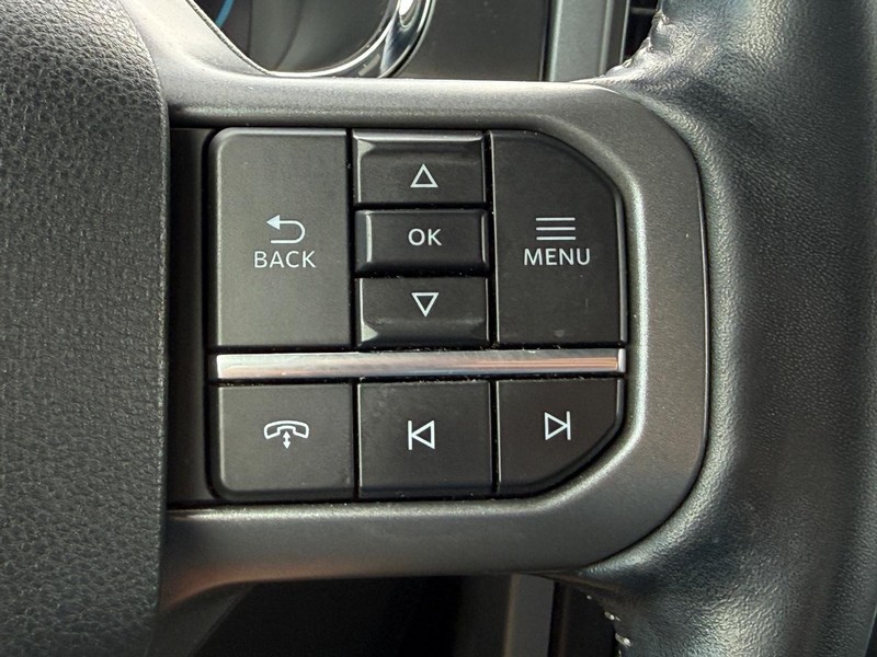 Ford F-150 Vehicle Full-screen Gallery Image 14
