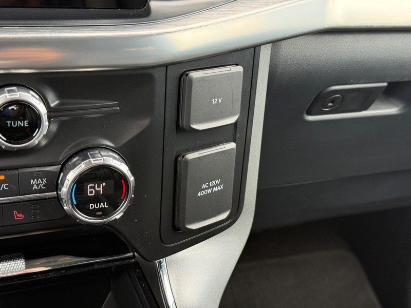 Ford F-150 Vehicle Full-screen Gallery Image 20