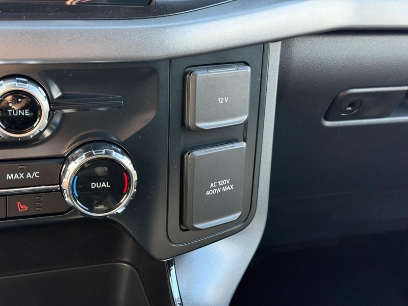 Ford F-150 Vehicle Full-screen Gallery Image 15