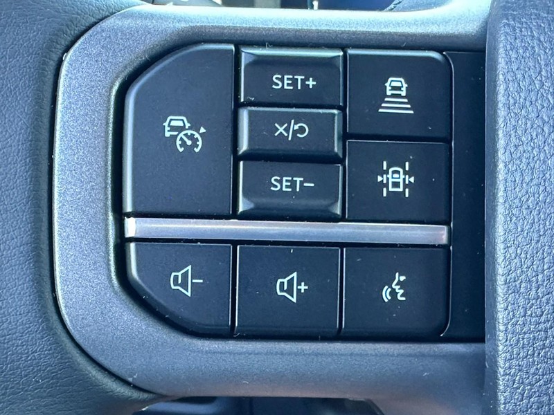 Ford F-150 Vehicle Full-screen Gallery Image 11