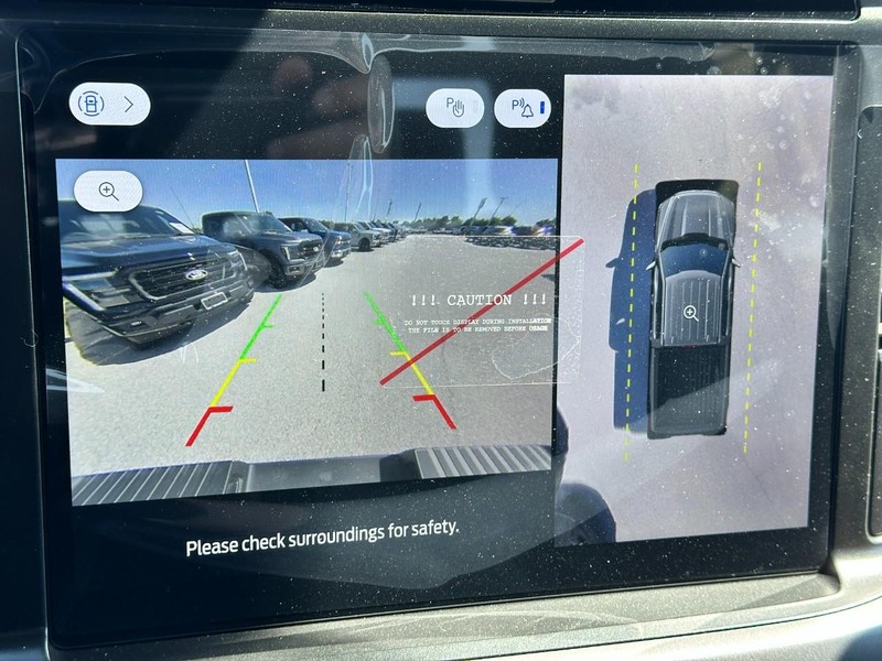 Ford F-150 Vehicle Full-screen Gallery Image 14