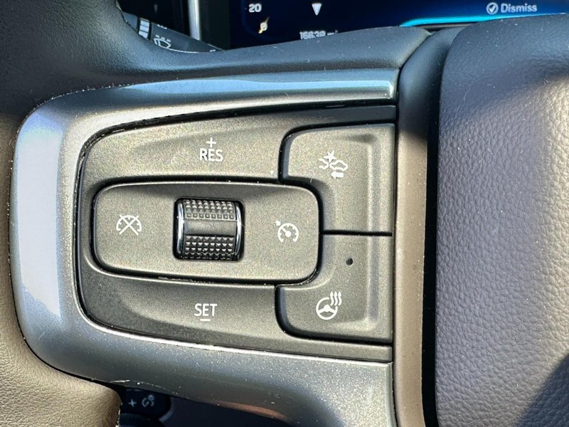 Chevrolet Silverado 2500HD Vehicle Full-screen Gallery Image 21