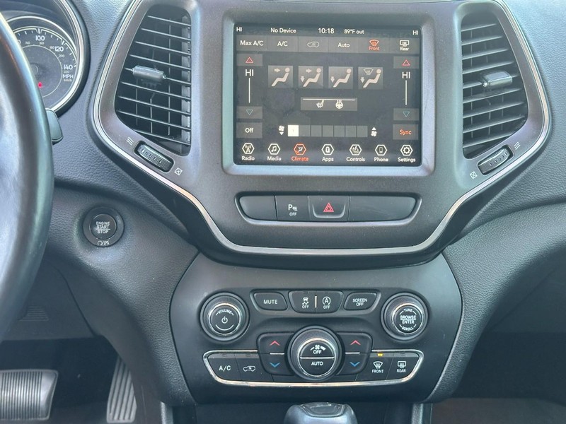 Jeep Cherokee Vehicle Full-screen Gallery Image 13