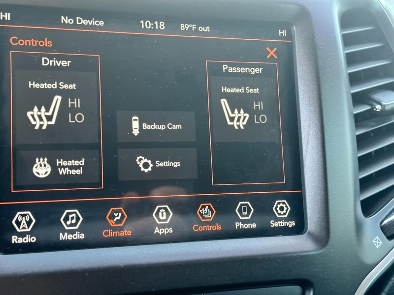 Jeep Cherokee Vehicle Full-screen Gallery Image 21