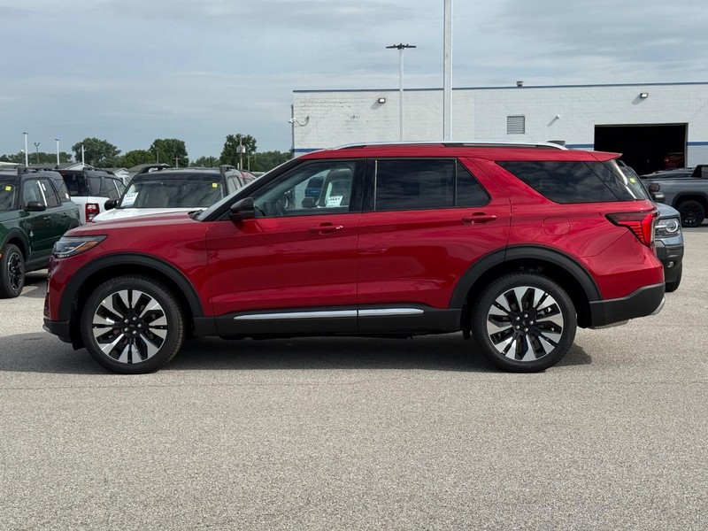 Ford Explorer Vehicle Full-screen Gallery Image 2