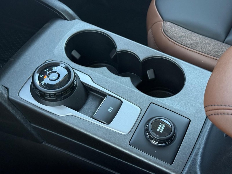 Ford Bronco Sport Vehicle Full-screen Gallery Image 13